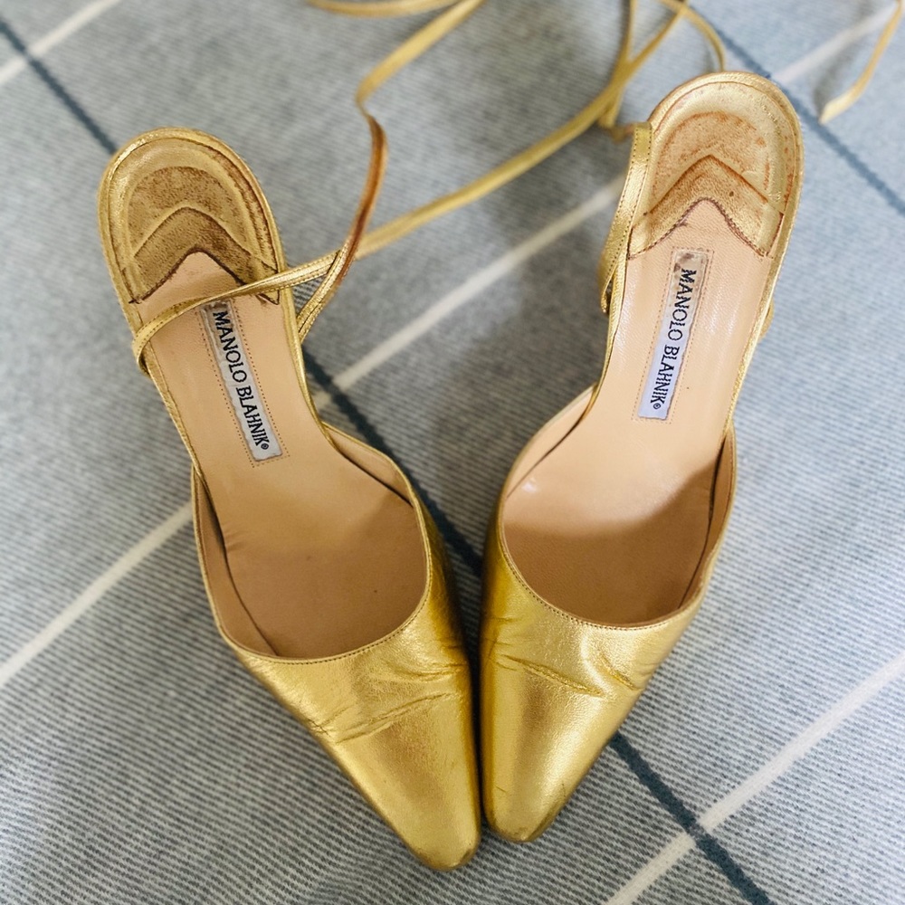 Manolo Blahnik Gold Wrap Closed Toe Sandals